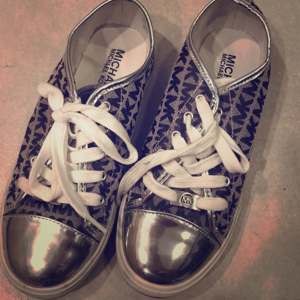 Women's Michael Kors Silver Gray size 4